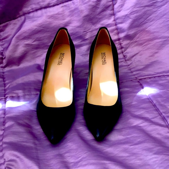 Michael Kors heels. Barely worn - Picture 1 of 3